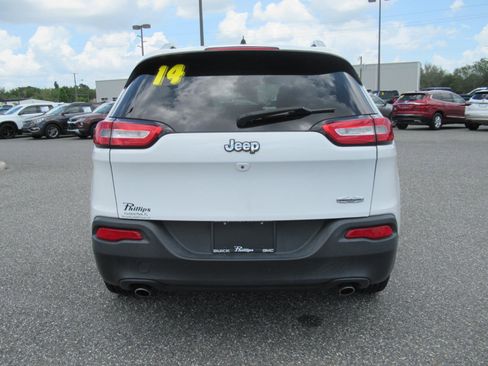 Used 2014 Jeep Cherokee Latitude w/ Comfort/Convenience Group FWD image 6