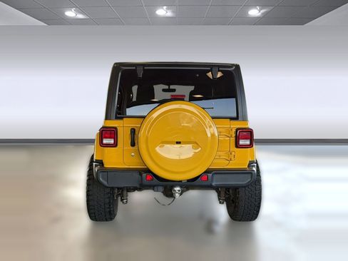 Used 2018 Jeep Wrangler Unlimited Sahara AWD/4WD image 10