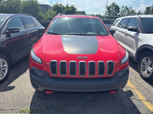Used 2018 Jeep Cherokee Trailhawk w/ Comfort/Convenience Group AWD/4WD image 4
