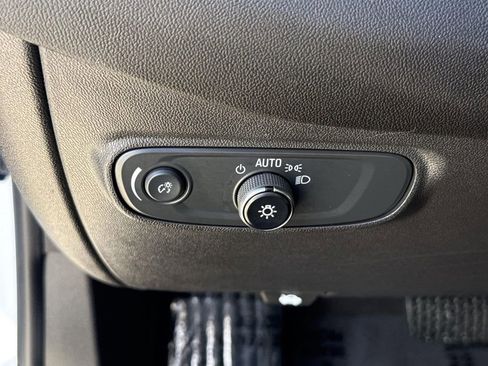 Used 2024 Chevrolet Equinox LT image 16