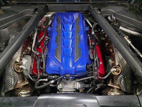 Used 2020 Chevrolet Corvette Stingray Preferred Cpe w/ 2LT Preferred Equipment Group RWD image 36