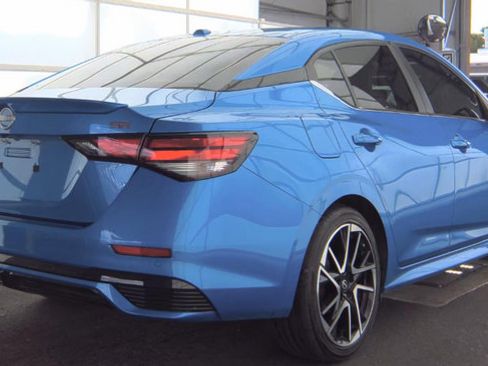 Used 2024 Nissan Sentra SR w/ SR Premium Package FWD image 2