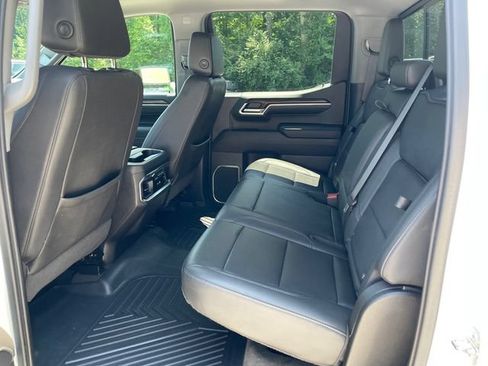 Used 2023 GMC Sierra 1500 SLT w/ SLT Convenience Package AWD/4WD image 18
