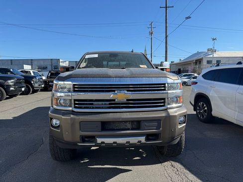 Used 2015 Chevrolet Silverado 2500 High Country image 8
