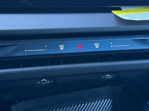 Used 2025 BMW X3 xDrive30i w/ Premium Package image 22