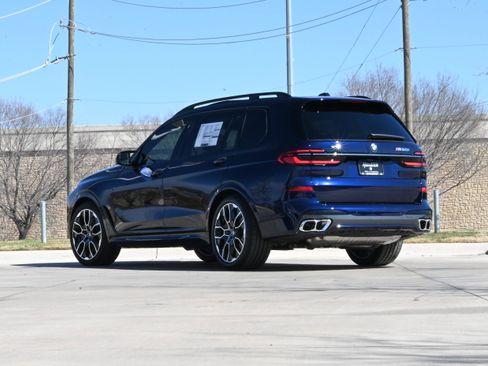 Used 2026 BMW X7 M60i AWD/4WD image 2