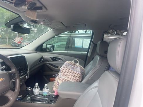 Used 2018 Chevrolet Traverse LT image 9