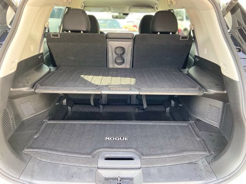 Used 2019 Nissan Rogue SV FWD image 26