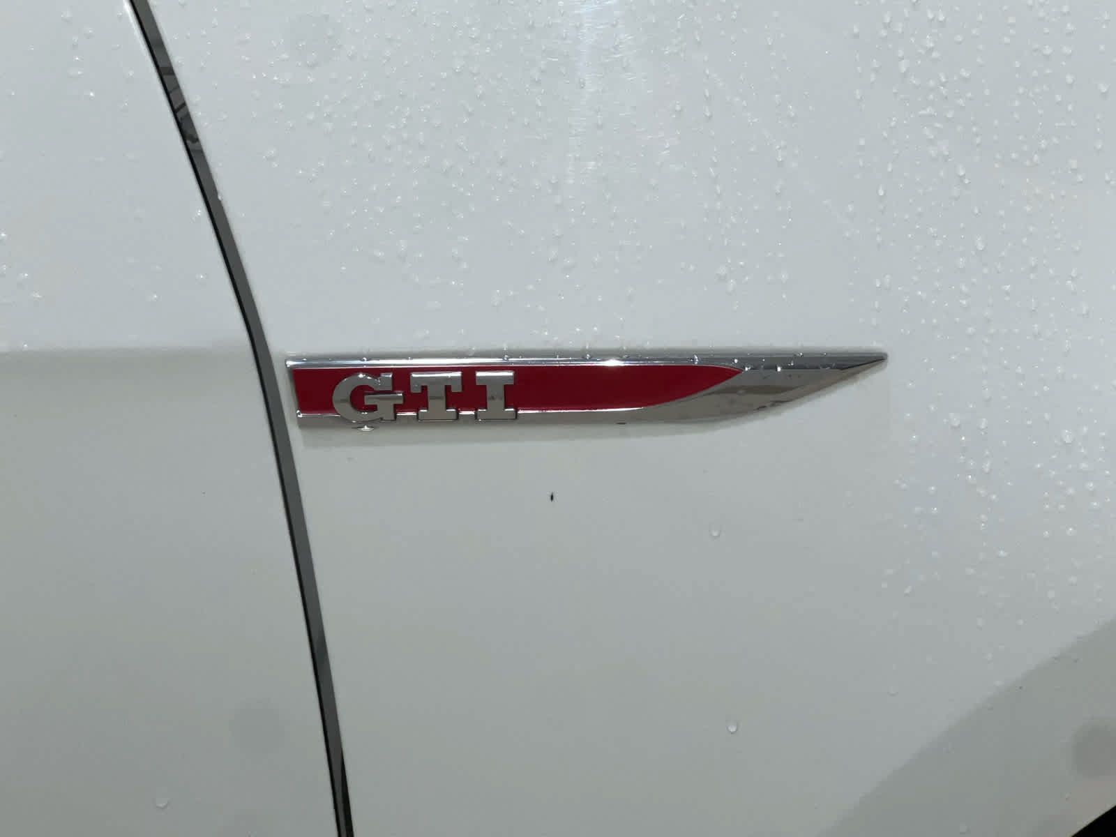 Used 2018 Volkswagen GTI SE FWD image 7