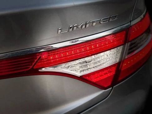 Used 2014 Hyundai Azera Limited w/ Option Group 02 image 8