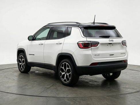 Used 2025 Jeep Compass Limited AWD/4WD image 6