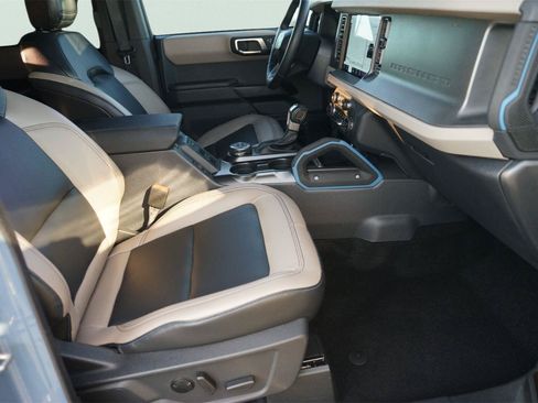 Used 2024 Ford Bronco Wildtrak AWD/4WD image 18