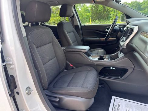 Used 2020 GMC Acadia SLE w/ Driver Convenience Package FWD image 32