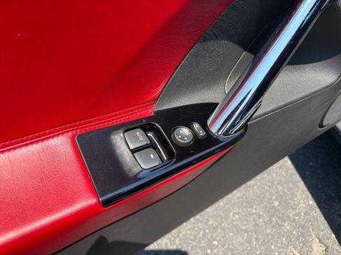 Used 2009 Saturn Sky Red Line RWD image 13