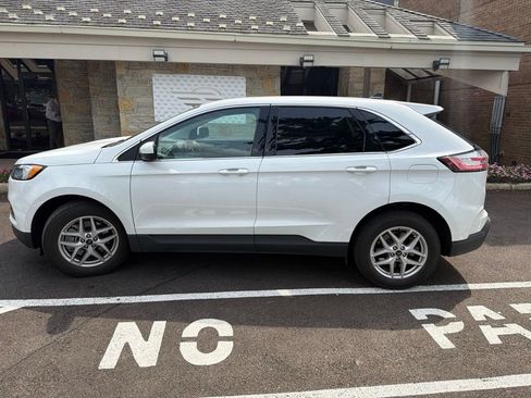 Used 2023 Ford Edge SEL w/ Convenience Package AWD/4WD image 12