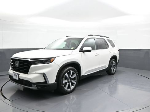 Certified 2025 Honda Pilot Elite image 1