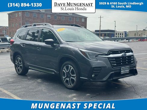 Used 2025 Subaru Ascent Limited AWD/4WD image 1