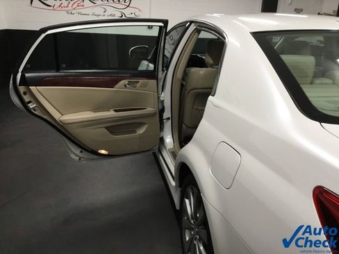 Used 2011 Toyota Avalon Limited image 25