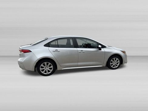 Used 2024 Toyota Corolla LE FWD image 5