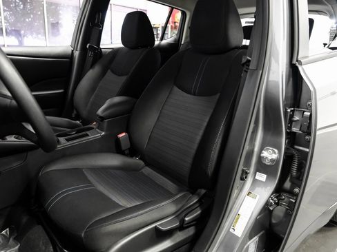 Used 2023 Nissan Leaf S image 33