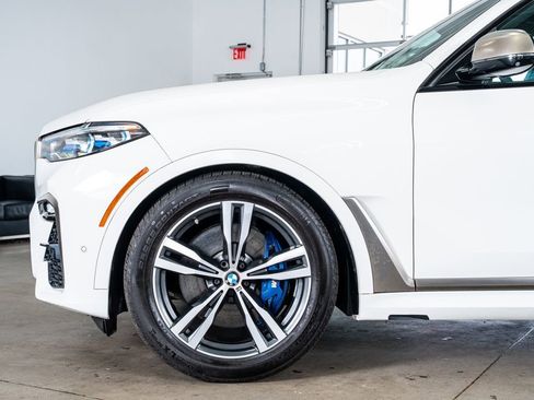 Used 2021 BMW X7 M50i w/ Executive Package image 9