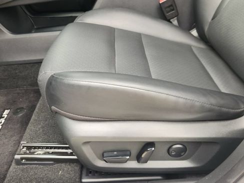 Used 2024 Nissan Rogue SV w/ SV Premium Package FWD image 18