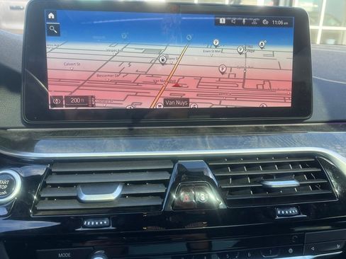 Used 2022 BMW 540i w/ M Sport Package image 10