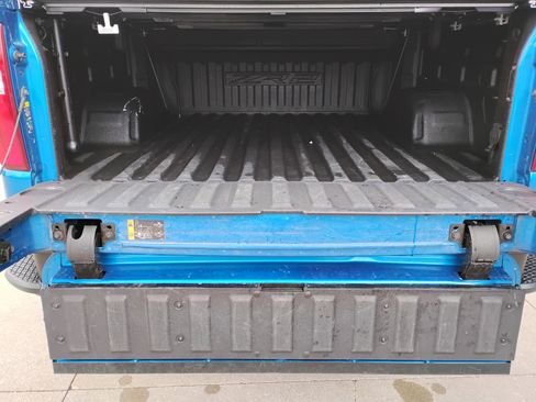 Used 2022 Chevrolet Silverado 1500 ZR2 w/ Technology Package AWD/4WD image 23