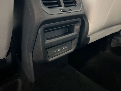 New 2026 Volkswagen Taos SE image 29