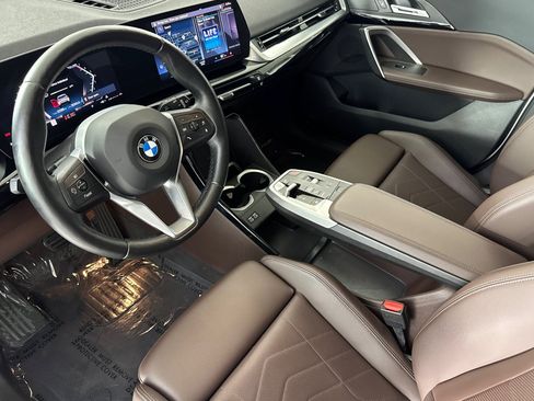 Used 2023 BMW X1 xDrive28i w/ Convenience Package AWD/4WD image 4