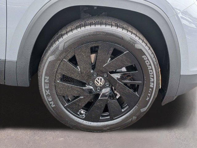 New 2026 Volkswagen Atlas SE FWD image 11