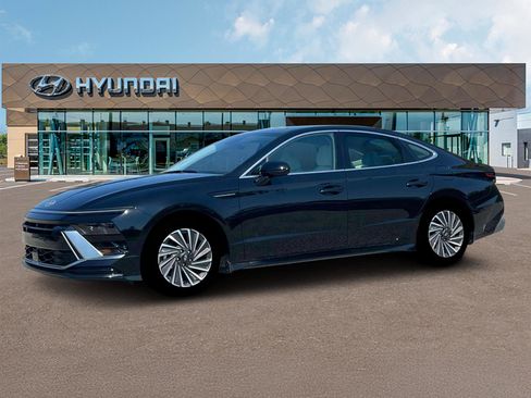 New 2026 Hyundai Sonata SEL FWD image 2
