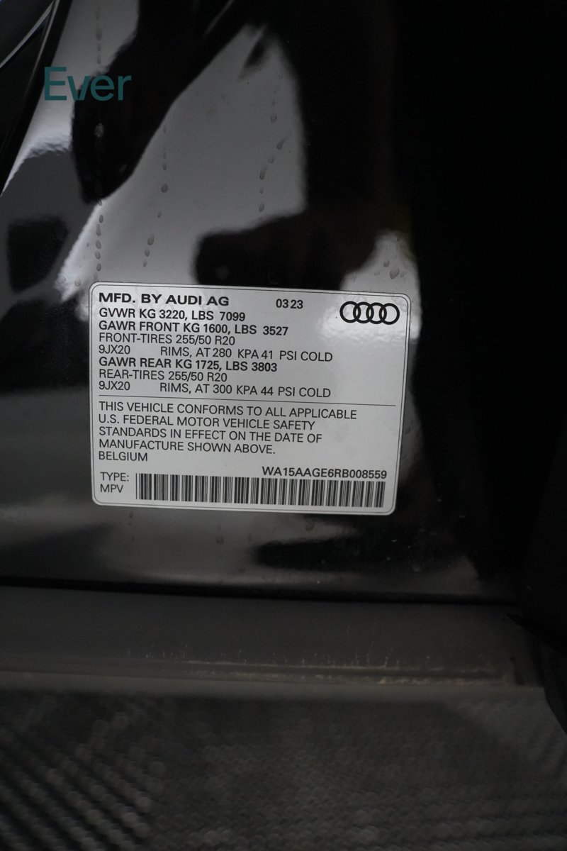 Used 2024 Audi Q8 e-tron Premium Plus AWD/4WD image 29