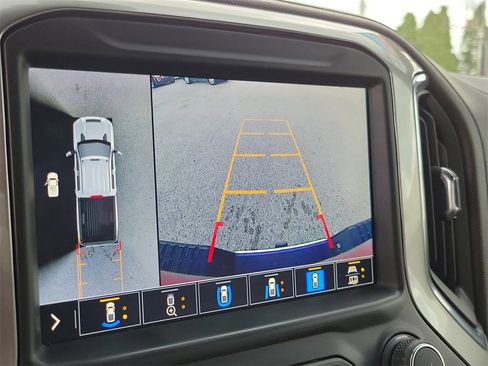 Used 2021 Chevrolet Silverado 2500 LTZ w/ LTZ Premium Package image 29