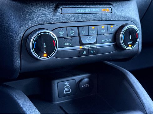 Used 2025 Ford Escape ST-Line image 18