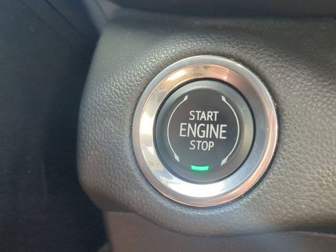 Used 2023 Buick Envision Essence w/ Sport Touring Package image 23