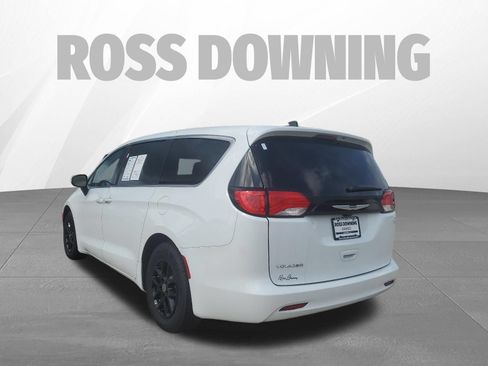 Used 2023 Chrysler Voyager LX FWD image 6