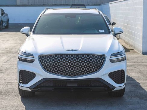 Used 2023 Genesis GV70 2.5T w/ Sport Prestige Package image 2