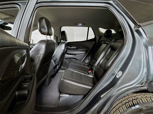 Used 2021 GMC Terrain SLT w/ Elevation Edition image 21