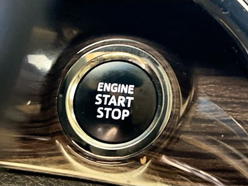 Used 2014 Toyota Avalon Limited image 24