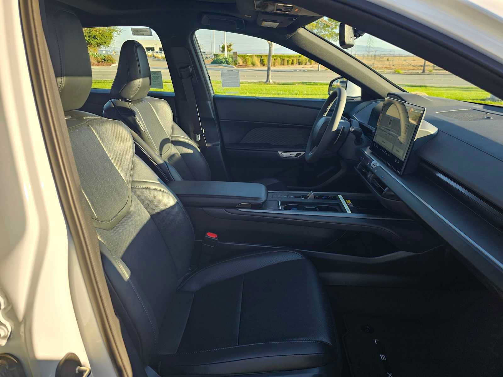 New 2026 Lexus ES 350h FWD image 10
