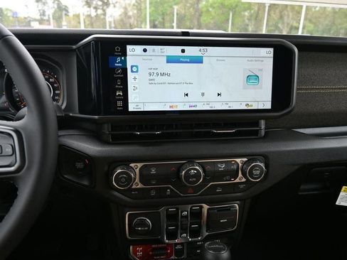 New 2026 Jeep Gladiator Willys image 9