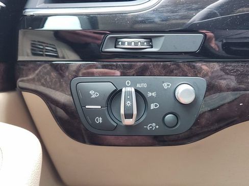 Used 2019 Audi Q7 3.0T Prestige w/ Prestige Package AWD/4WD image 23