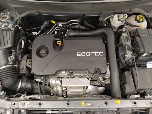 Used 2021 Chevrolet Equinox LT FWD image 30