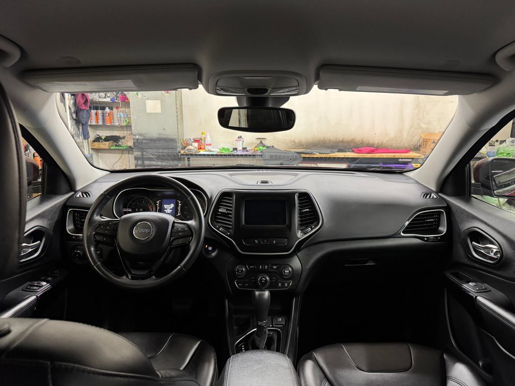 Used 2021 Jeep Cherokee Latitude Plus FWD image 27