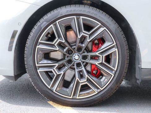 Used 2024 BMW i5 eDrive40i w/ M Sport Package image 30