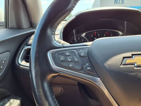 Used 2022 Chevrolet Equinox LT FWD image 12