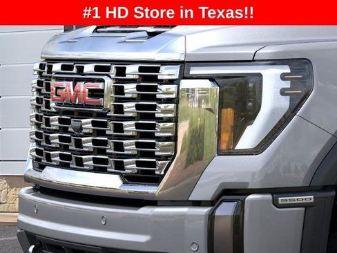 New 2026 GMC Sierra 3500 Denali w/ Denali Reserve Package image 13