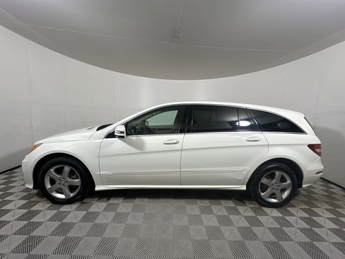 Used 2011 Mercedes-Benz R 350 4MATIC image 4