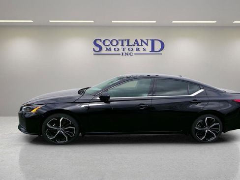 Used 2025 Nissan Altima 2.5 SR FWD image 1